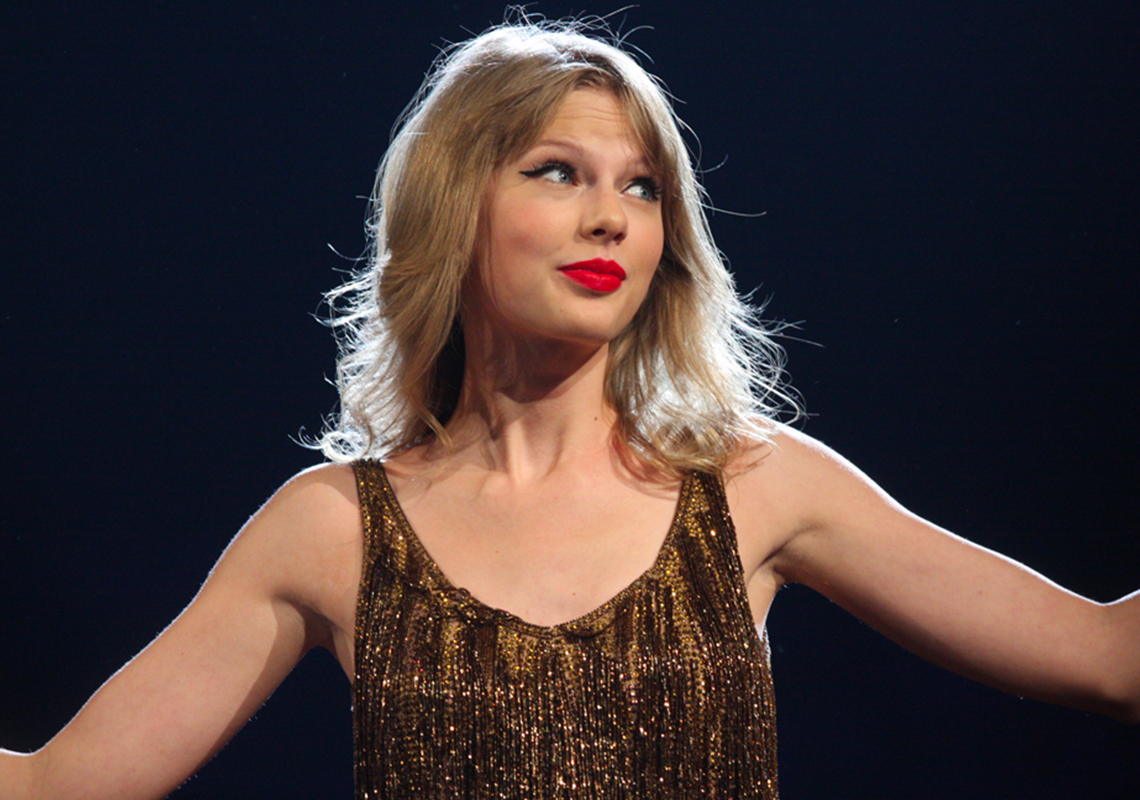 Taylor Swift regina indiscussa della musica pop, batte anche Elvis Presley