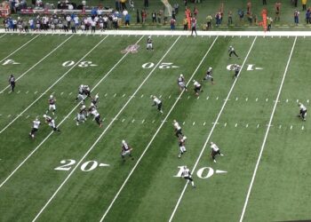 Super Bowl vs Calcio, ecco come cambia il cibo da stadio