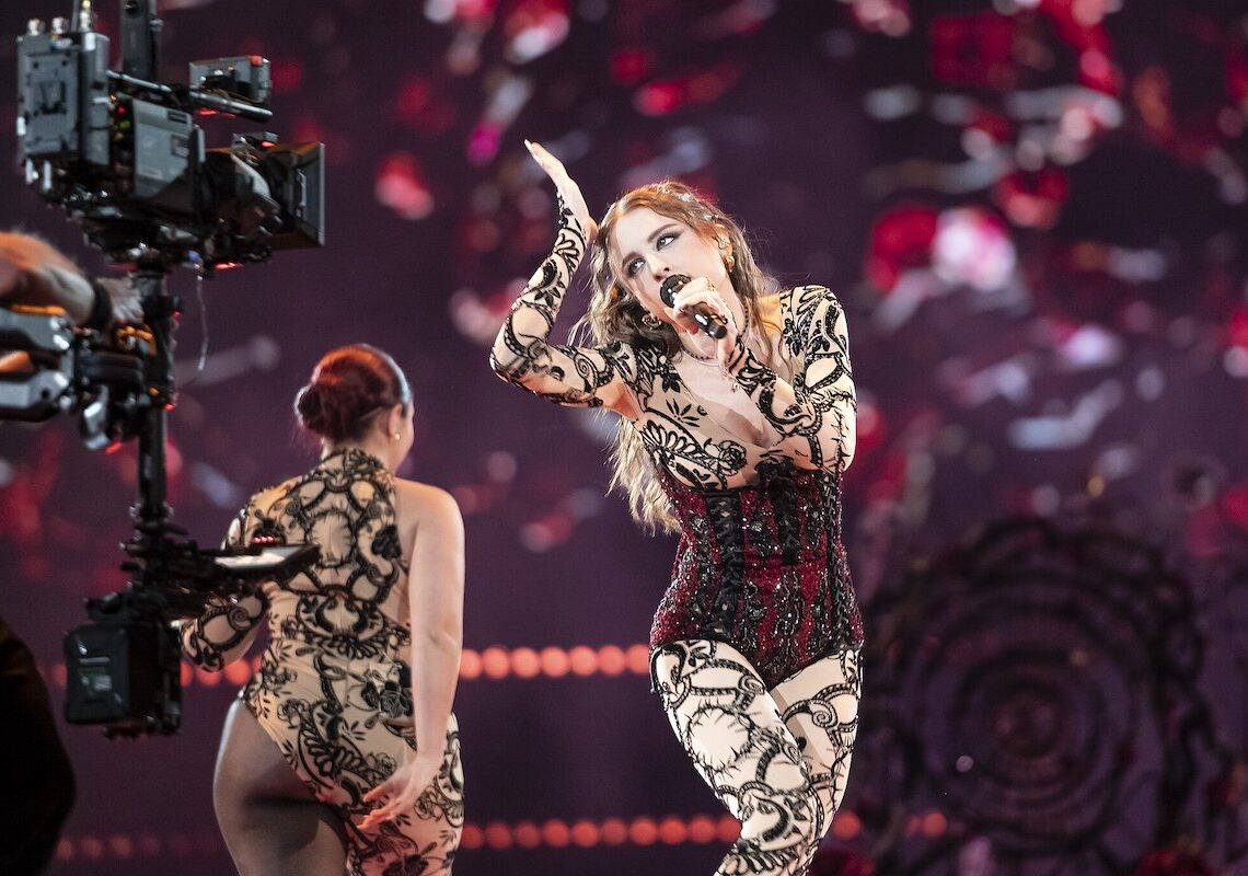 Angelina Mango, “Mani vuote” è certificato disco d’oro. E in futuro…
