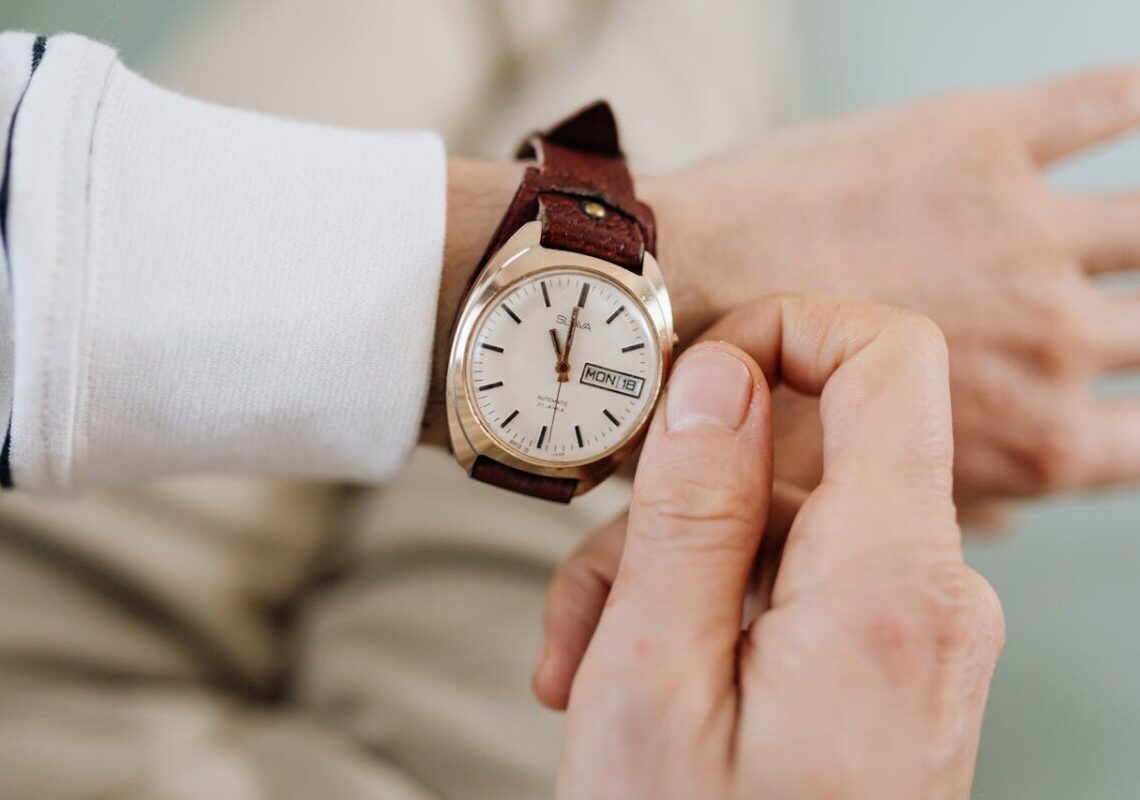 Ora legale: quando cambia? Lancette un’ora indietro, ma si dormirà un’ora in più