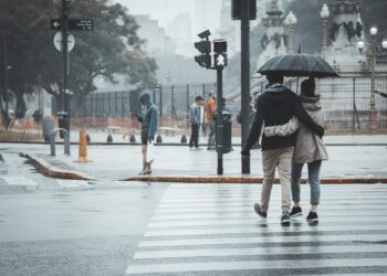 Allerta maltempo in Liguria e Toscana. Possibile allerta arancione o rossa nelle prossime 48 ore