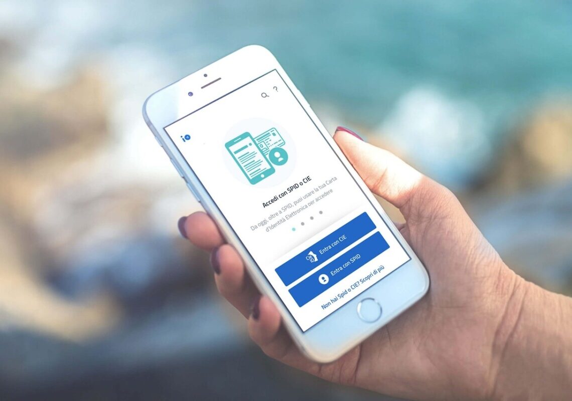 Come inserire la patente e la tessera sanitaria su APP IO. Da oggi è possibile