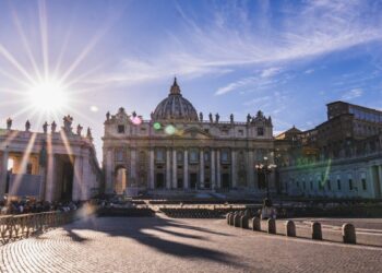 Cosa succede se il Papa muore durante il Giubileo? Ecco cosa accadrebbe