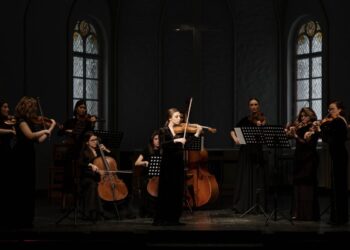 Sanremo 2025, la scaletta della prima serata: ospiti e cantanti in gara