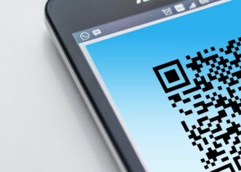 Truffa del QR Code: così ti svuotano il conto con l’app della banca. Ecco come difenderti