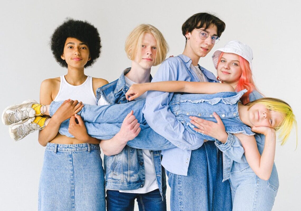 Giovani e tecnologia: metà della Gen Z vive in una realtà parallela