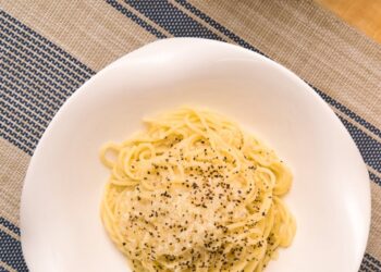 Pasta cacio e pepe: la ricetta originale e i segreti per farla perfetta