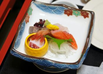 I piatti più letali al mondo: specialità deliziose ma pericolose. Ecco dove mangiarli