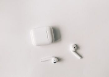 Le AirPods di Apple presto con traduzione simultanea: ecco come funzioneranno