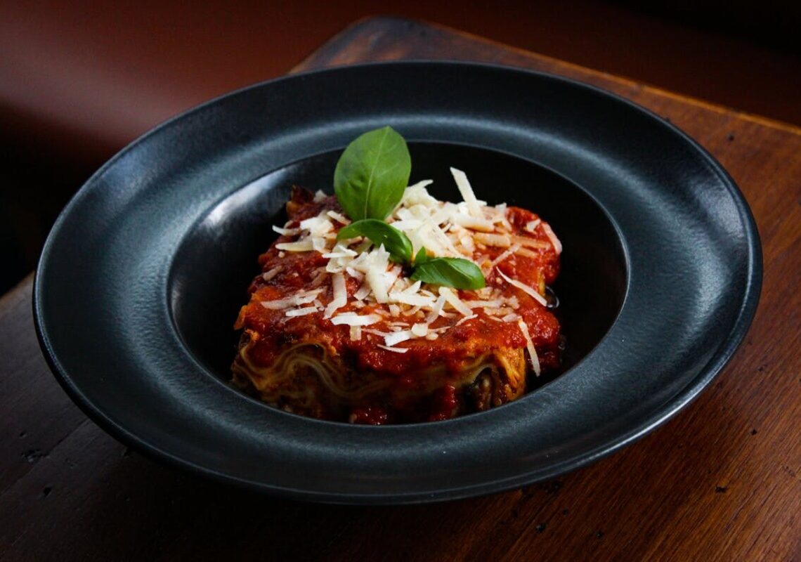 Lasagna di pane carasau: un’alternativa croccante e gustosa alla tradizione