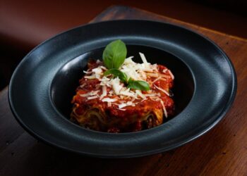 Lasagna di pane carasau: un’alternativa croccante e gustosa alla tradizione
