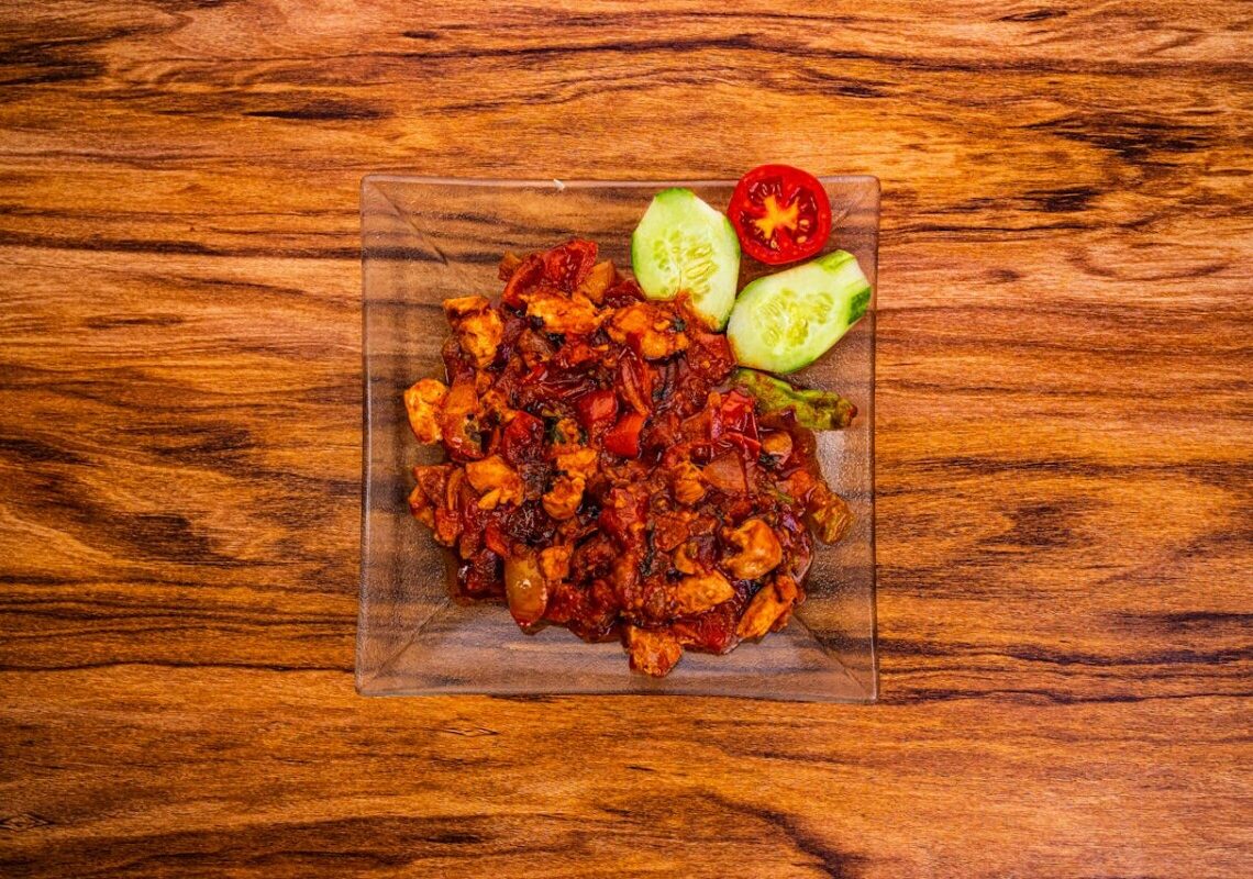 Pollo alla cacciatora: il secondo piatto rustico e saporito della tradizione italiana