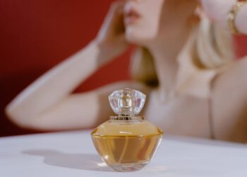 Come far durare il profumo tutto il giorno: i segreti per una fragranza persistente