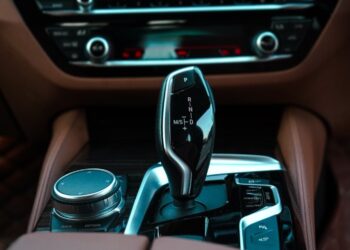 Spegnere correttamente un’auto con cambio automatico: errori da evitare e consigli utili