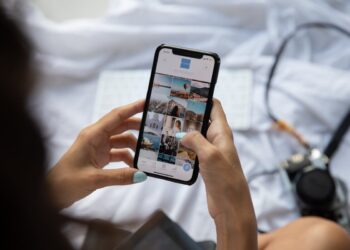 Sei tra quelli che non postano mai sui social? Ecco cosa potrebbe significare