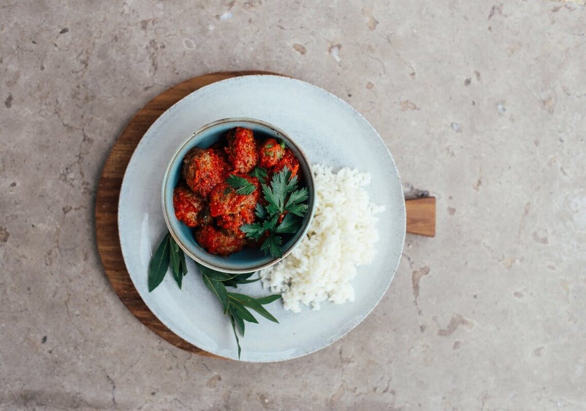 Polpette al sugo: la ricetta della nonna che profuma di casa
