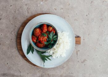 Polpette al sugo: la ricetta della nonna che profuma di casa