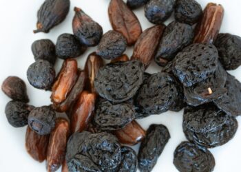 Prugne secche: un concentrato di nutrienti per il benessere quotidiano