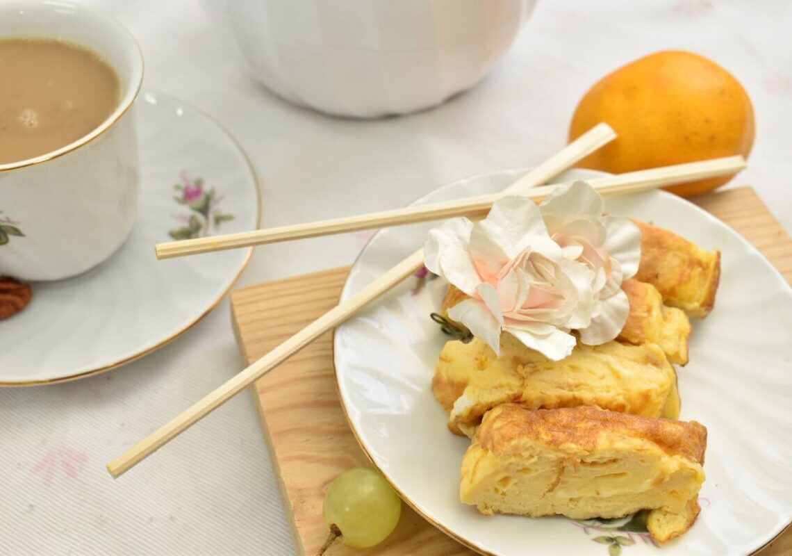 Frittata di patate: l’idea salvacena saporita e senza sprechi