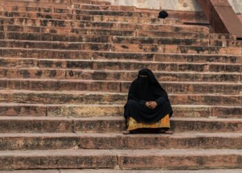 Friuli Venezia Giulia, via libera al divieto del velo integrale: approvata proposta di legge nazionale