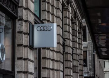 Dazi shock di Trump: Audi blocca le vendite e scoppia il panico tra i concessionari
