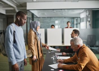 Monfalcone, terremoto politico: la “lista islamica” non sfonda, trionfa la linea dura di Cisint