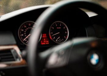 Sembrava un affare, ma era una truffa: il trucco dei chilometri che inganna tutti