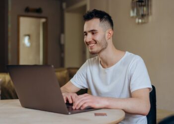 Se navighi sui siti per adulti devi prepararti a questo: ecco cosa succede da oggi