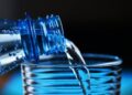 Acqua contaminata: ritiro immediato per 300mila bottiglie. Il marchio è famosissimo