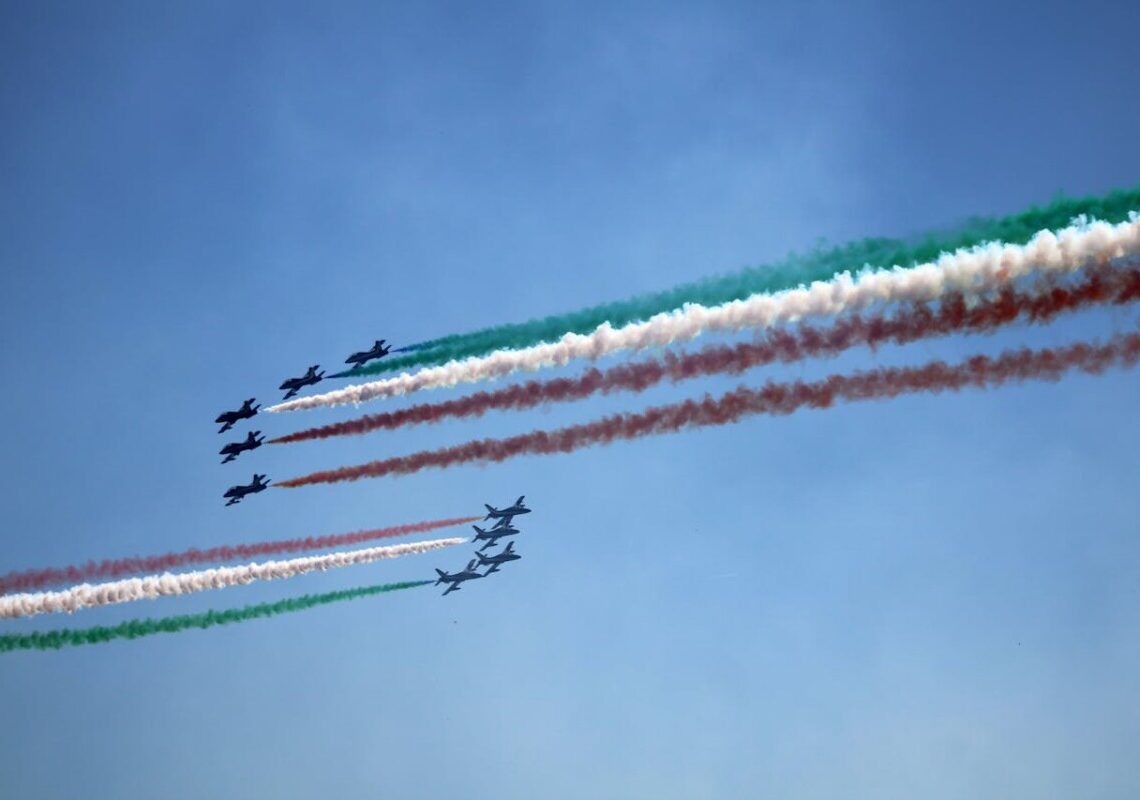 Allarme nei cieli: tre aerei coinvolti in un incidente, paura per le Frecce Tricolori. Ecco cosa è successo