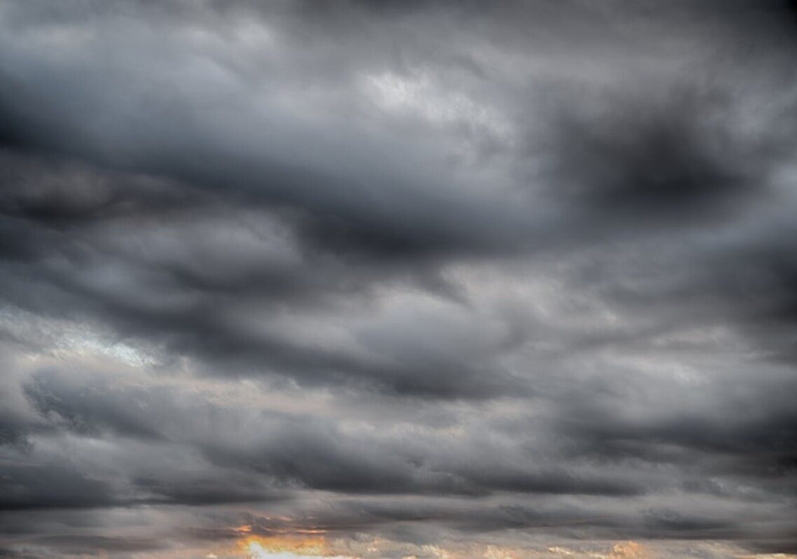 Maltempo sull’Italia: temporali e rovesci al Centro-Nord, allerta gialla in sei regioni