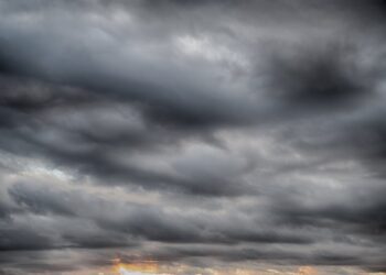 Maltempo sull’Italia: temporali e rovesci al Centro-Nord, allerta gialla in sei regioni