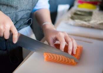 Listeria nel salmone, il Ministero della Salute lancia l’allarme: ecco cosa fare