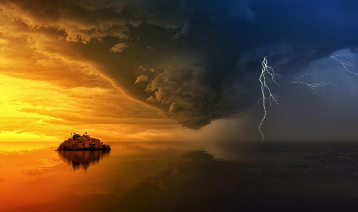 Allerta meteo: tempesta Ines in arrivo, venti furiosi e piogge torrenziali. Scatta l’allerta