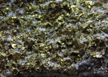 Incredibile scoperta: gli scienziati del CERN trasformano il piombo in oro. Cosa ci aspetta ora