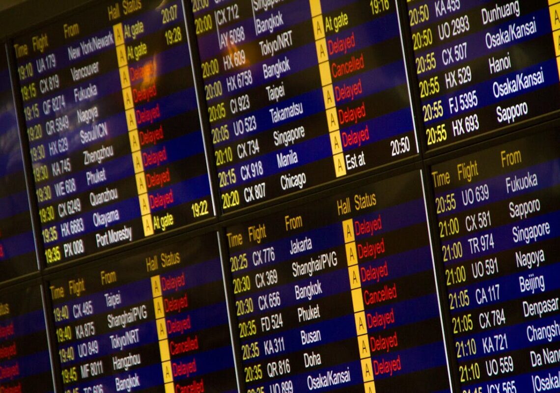 Blackout radar paralizza i cieli del Nord Italia: voli cancellati e caos negli aeroporti