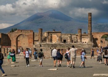 Scossa ai Campi Flegrei: danni a Pompei, crolli tra gli scavi storici