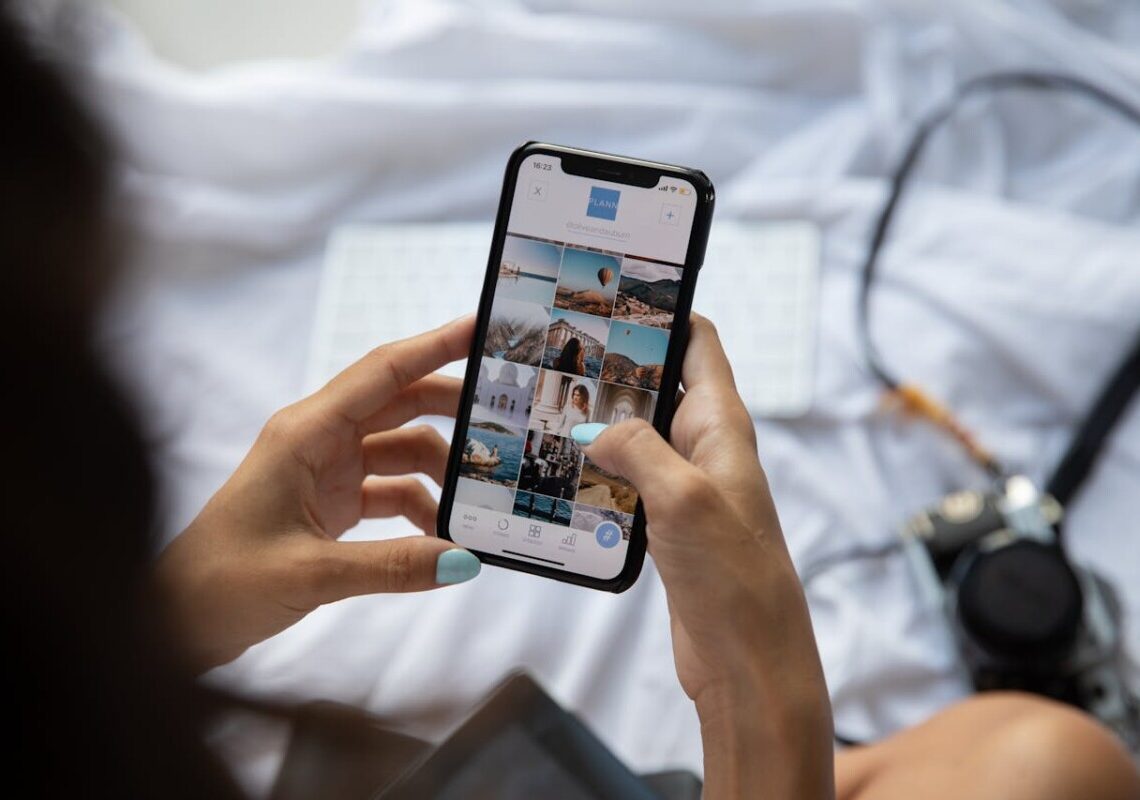 Chi sono gli influencer italiani finiti nei guai con l’Antitrust: multa da 65mila euro