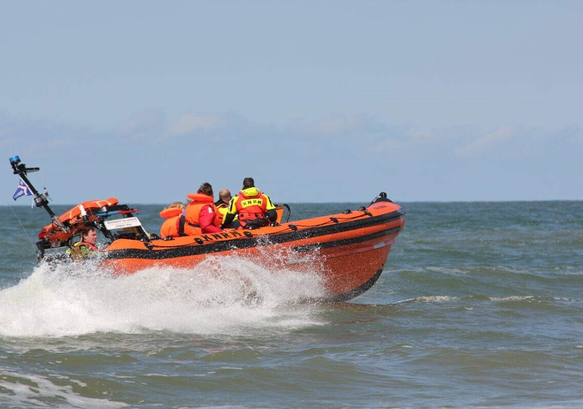 Tragedia in mare: affonda traghetto con 65 persone a bordo, 4 vittime e più di 30 dispersi