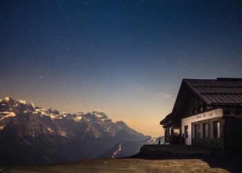 Rifugi “da incubo” sull’Appennino emiliano-romagnolo: cibo scaduto da 20 anni e animali nei magazzini