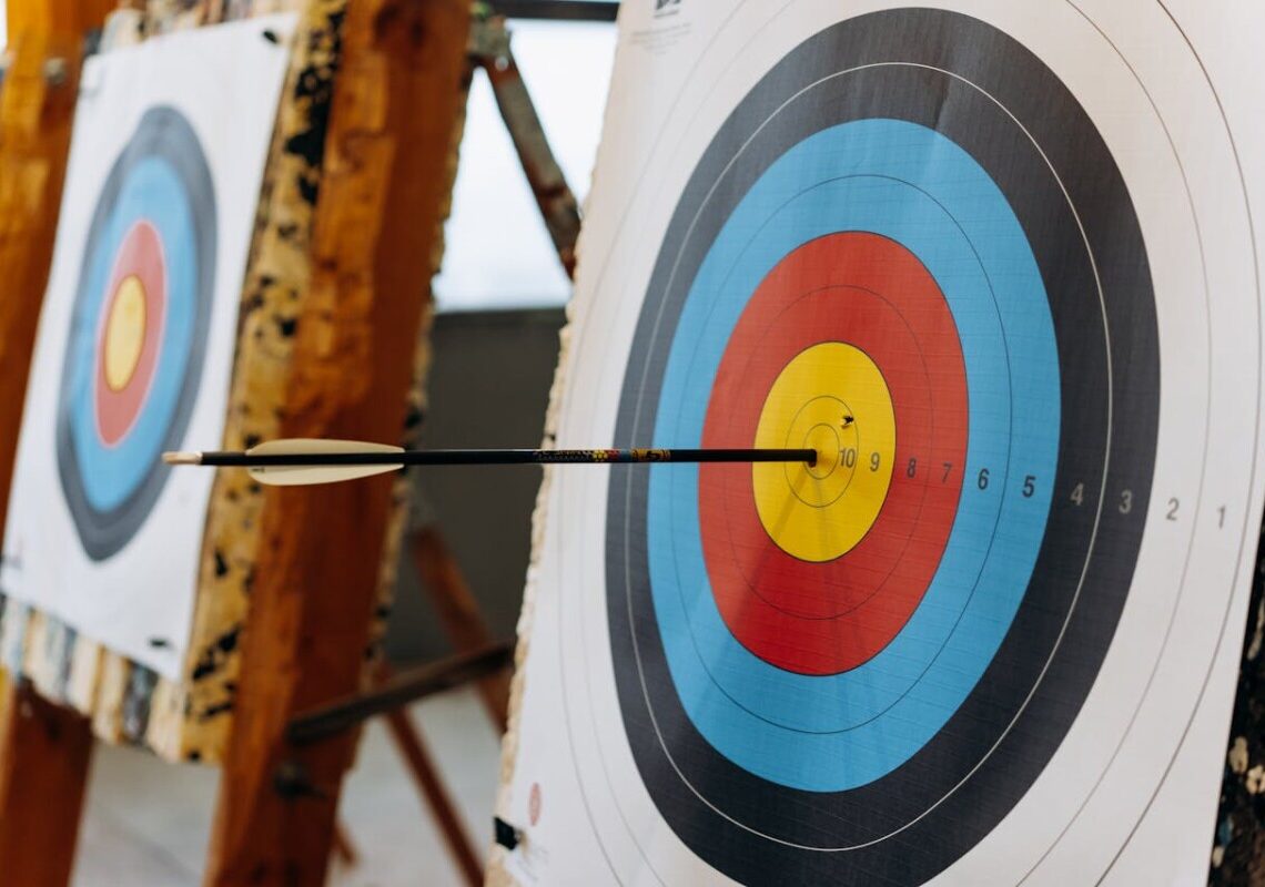 Dramma sotto il temporale: muore folgorato durante una gara di tiro con l’arco, 13 feriti gravi