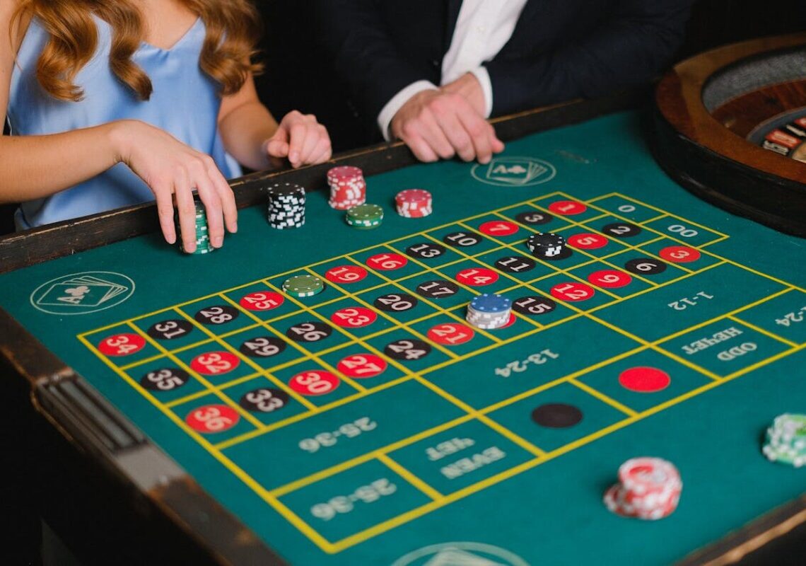 Nevada, sparatoria davanti a un casinò: 2 morti e 3 feriti. Arrestato l’uomo armato