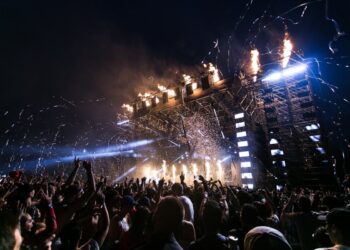 Ibiza affonda sotto il peso della movida: rischio collasso sanitario imminente