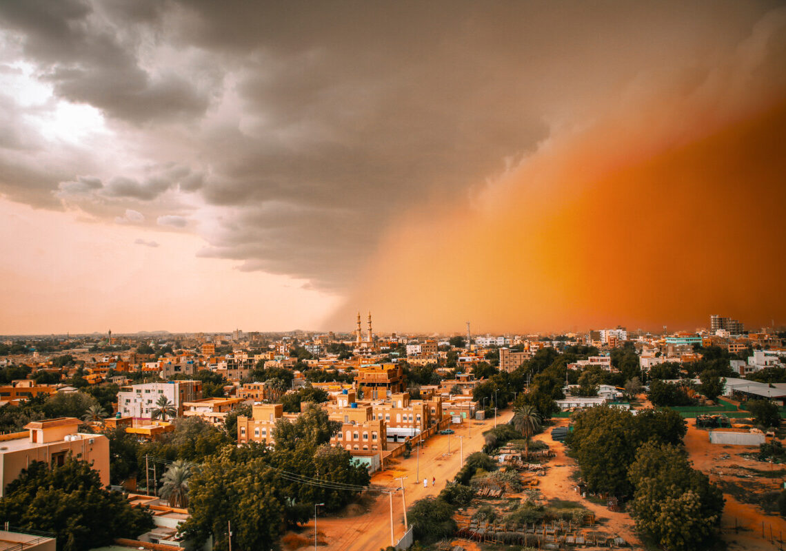Arizona, haboob travolge Phoenix: caos in città per la gigantesca tempesta di sabbia