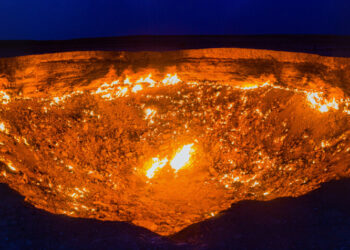 Turkmenistan, si chiude la “Porta dell’Inferno”: spento il cratere di fuoco dopo mezzo secolo