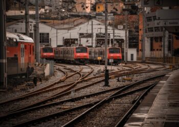 Trento, scontro tra treno regionale e convoglio merci: tre feriti e linea sospesa