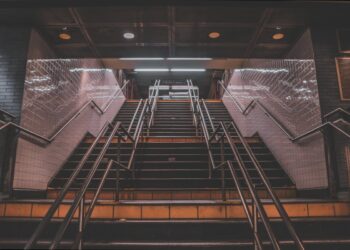 Maltempo a New York, strade e metro allagate: disagi su tutta la costa Est degli Stati Uniti