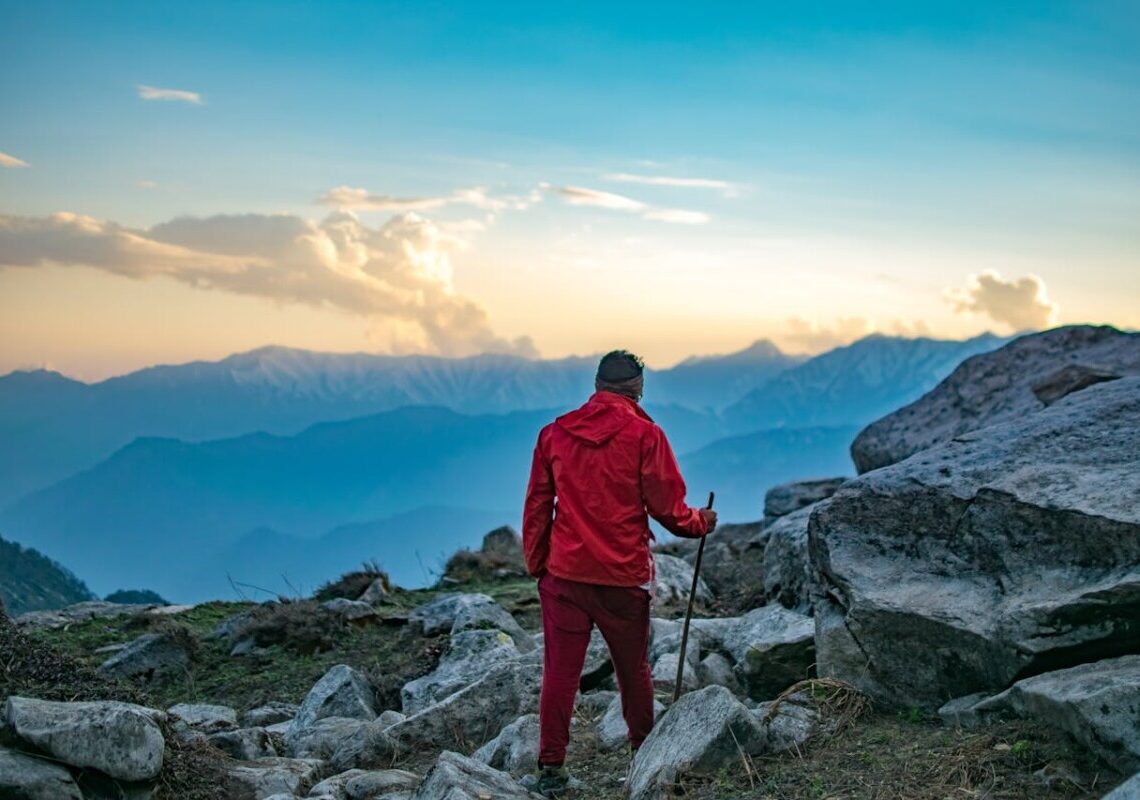 Escursionista disperso sui monti dell’Elba, salvato dopo 24 ore: “Ho bevuto il mio sangue per la sete”