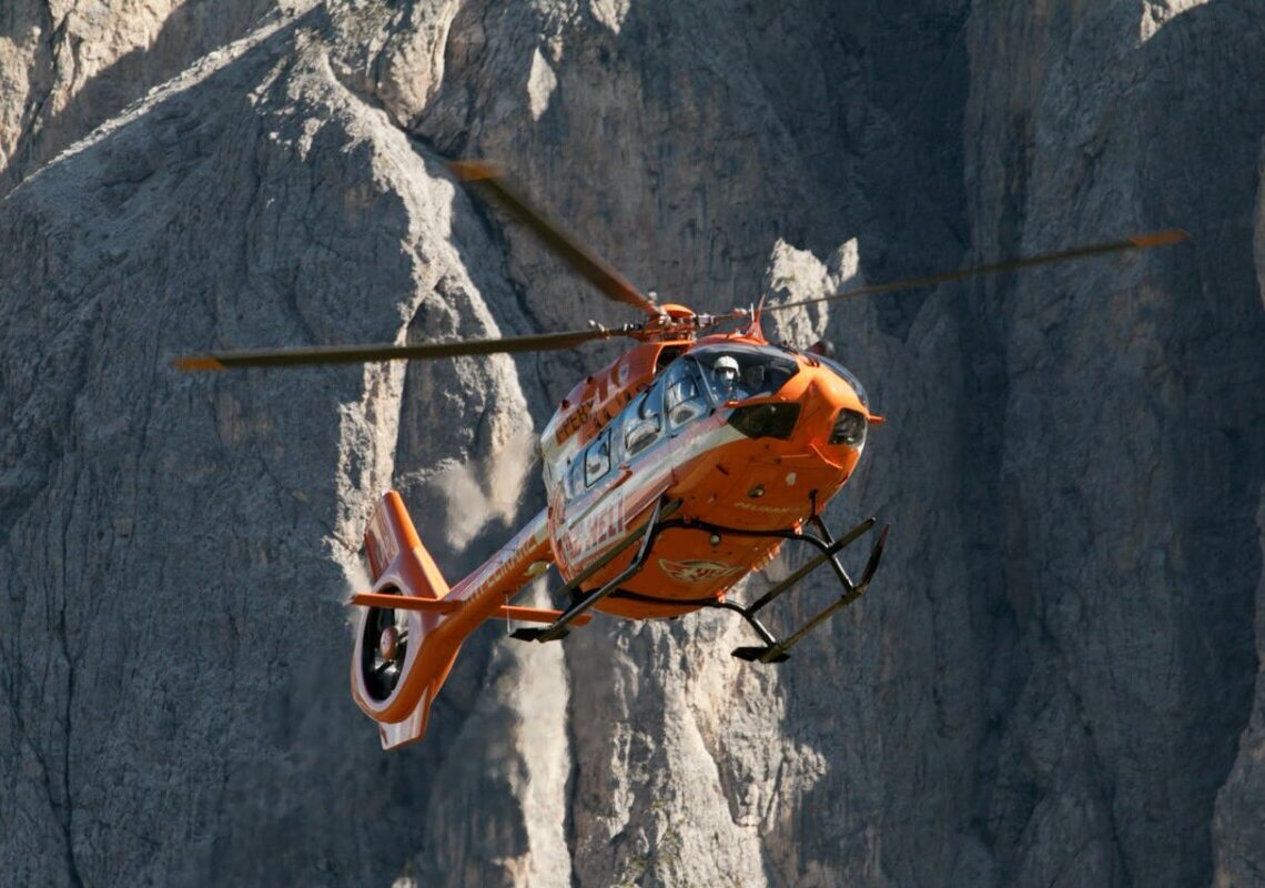 Mistero in montagna: trovato un cadavere, ma non ci sono denunce di scomparsa
