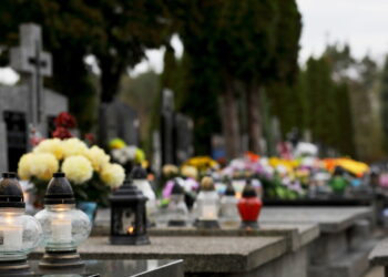 Vuoi riposare accanto a una leggenda? Ecco dove e quanto costa